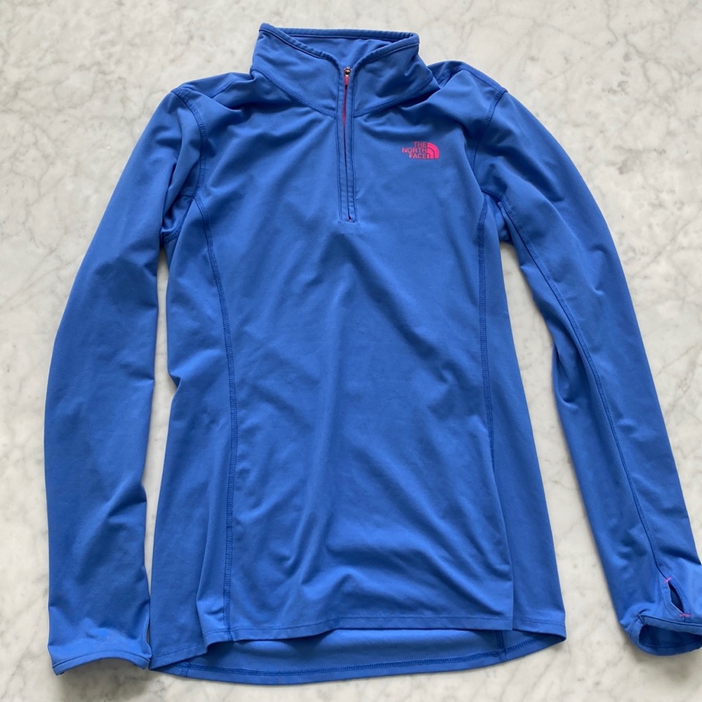 *LIKE NEW* The North Face Top